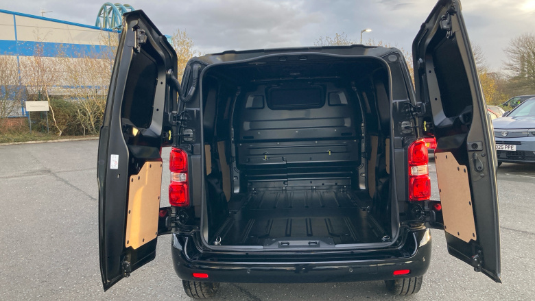 Vauxhall Vivaro L1 Diesel 1.5 Turbo D 120 Pro H1 Van